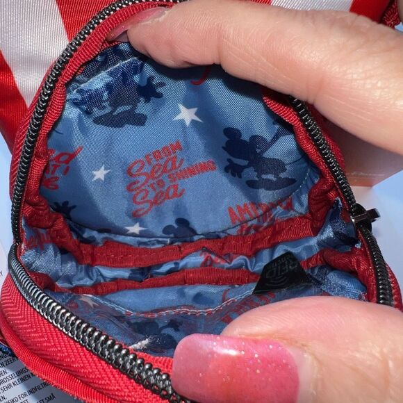 Disney X Lug Patriotic Mickey Convertible Crossbody/Belt Bag - Picture 10 of 11